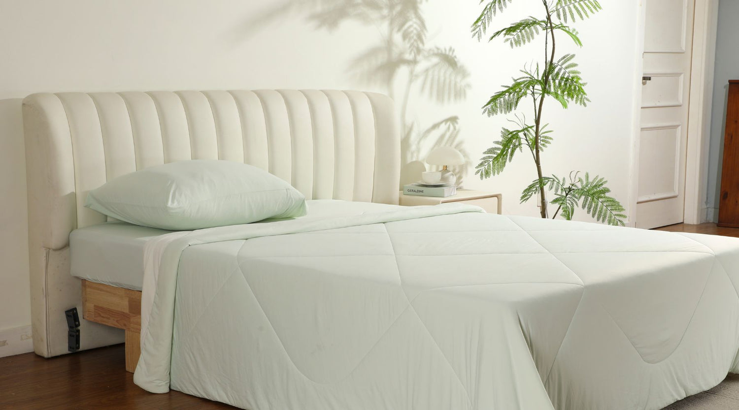 Cooling Comforter vs Regular Comforter: What’s the Real Difference? - Cozy Bliss