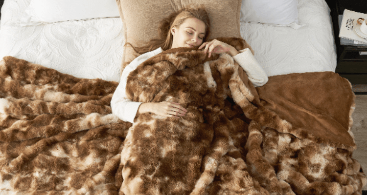 Holiday Gifts for Hosts: Cozy and Practical Ideas for Thanksgiving - Cozy Bliss