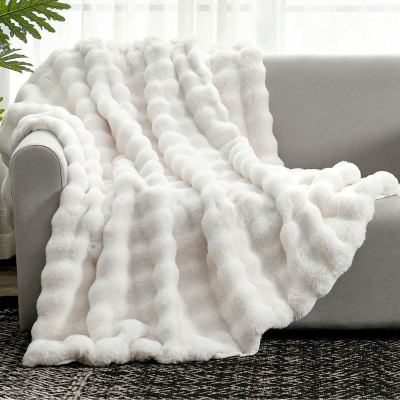 #color_Cream White