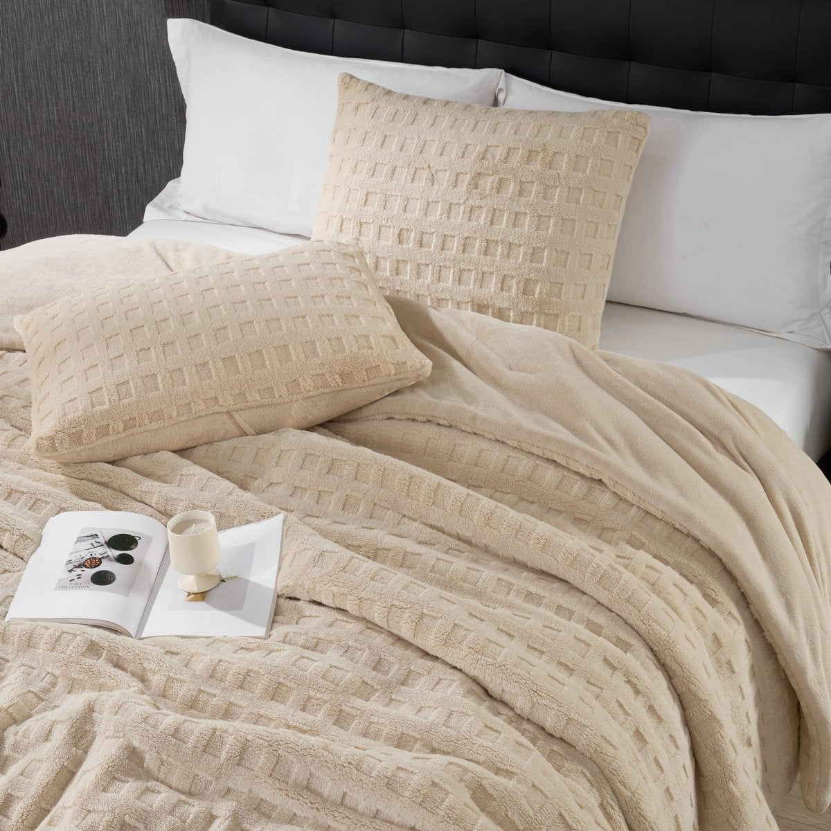 #color_Khaki