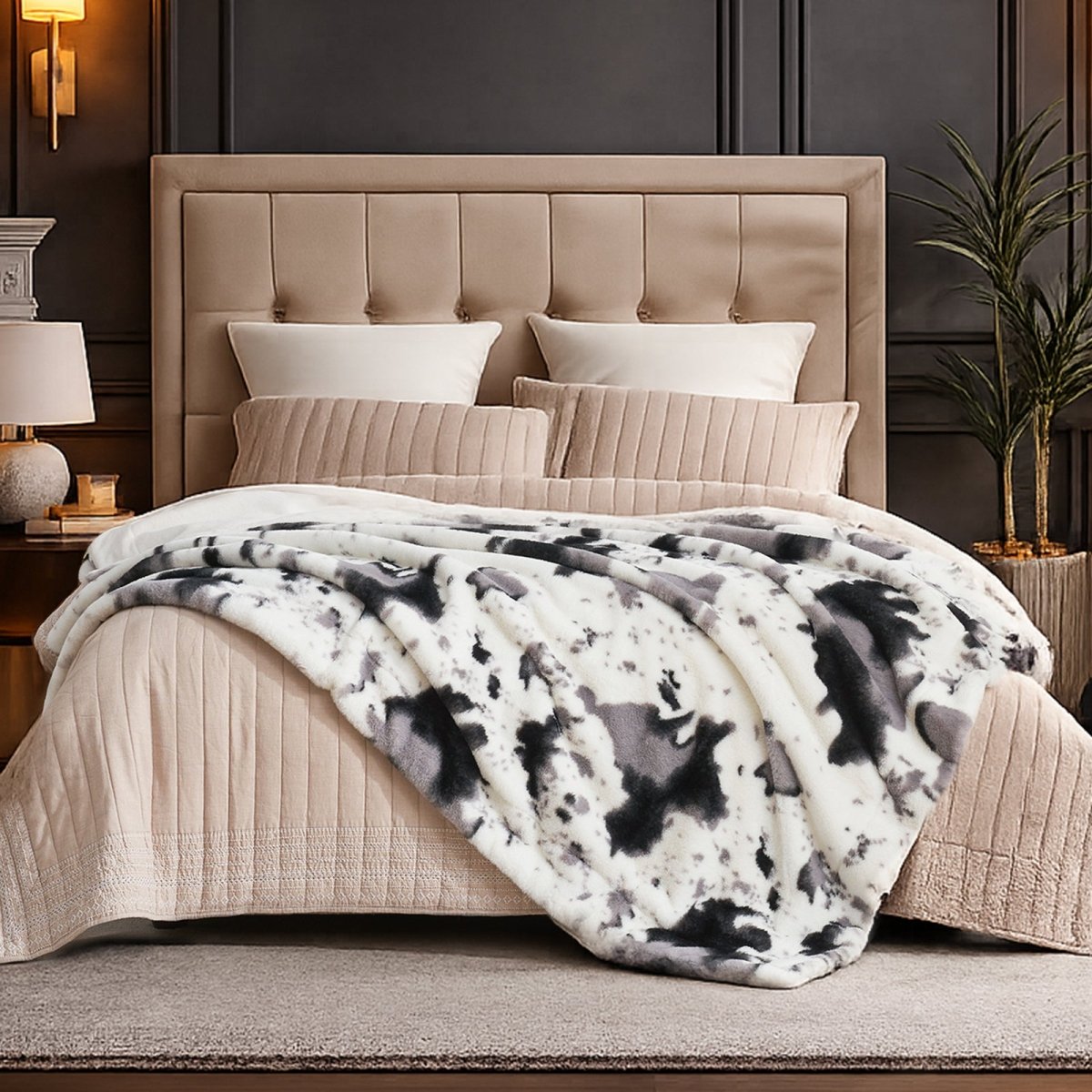 Cozy BlissBlack/Grey Cow