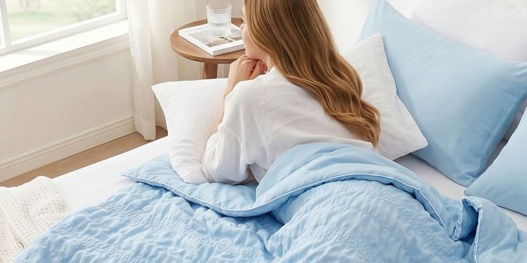 Does Cooler Sleep Actually Improve Sleep Quality? A Practical Guide for Hot Sleepers - Cozy Bliss