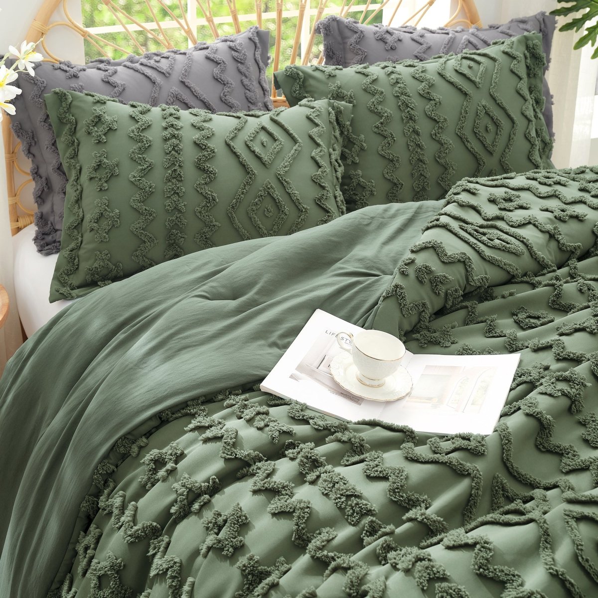 #color_Oliver Green